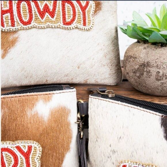Cowgirl Western Howdy Cowhide Wristlet Boho Clutch New - Picture 2 of 4